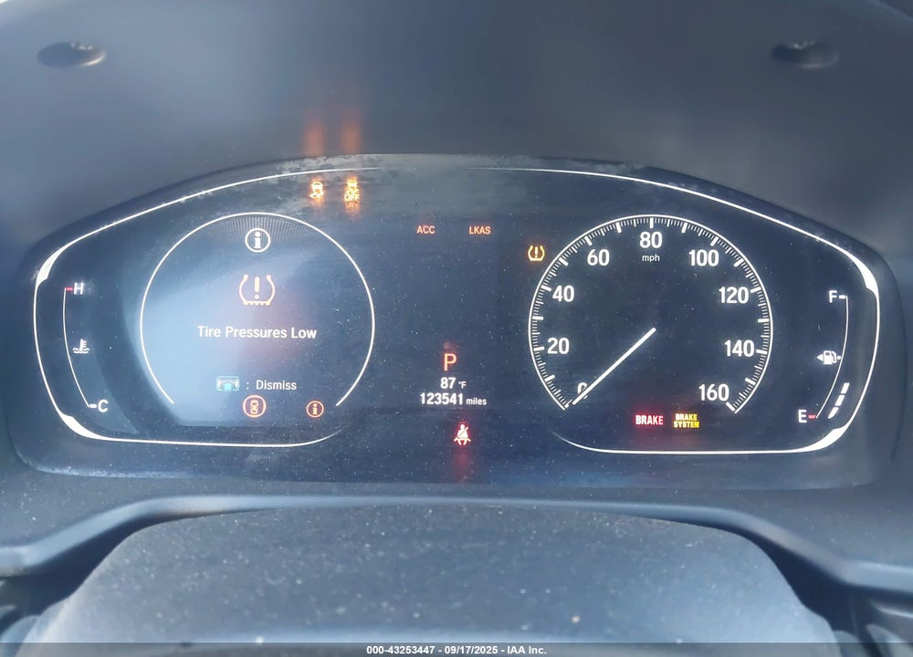 2018 HONDA ACCORD VIN: 1HGCV1F4XJA034541