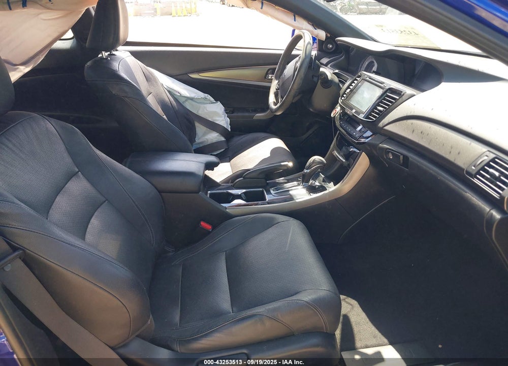 2016 HONDA ACCORD VIN: 1HGCT1B81GA011754