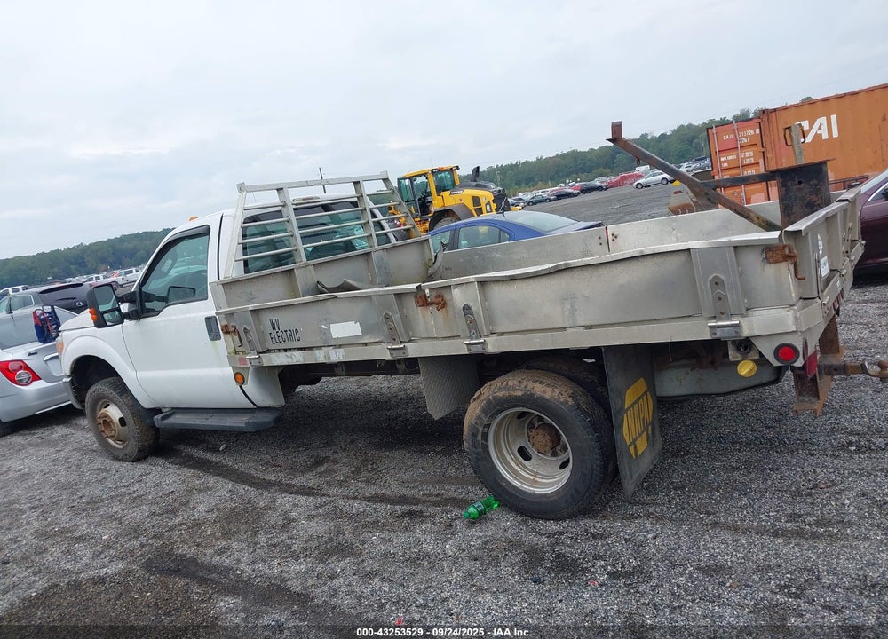 2013 FORD F-350 CHASSIS XL VIN: 1FDRF3H67DEA30374