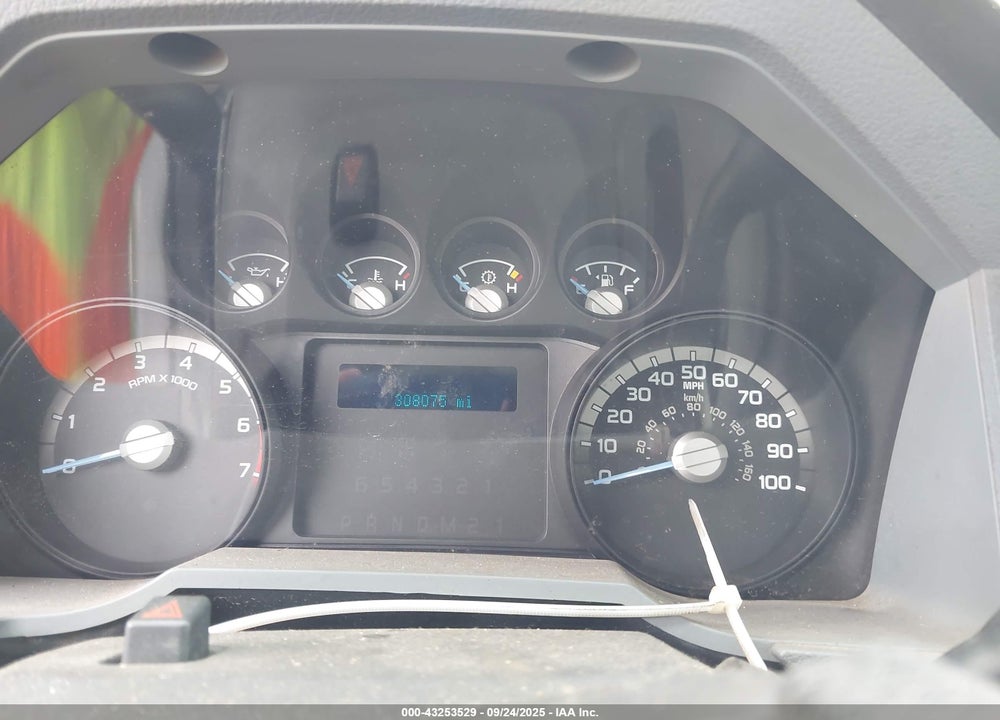 2013 FORD F-350 CHASSIS XL VIN: 1FDRF3H67DEA30374