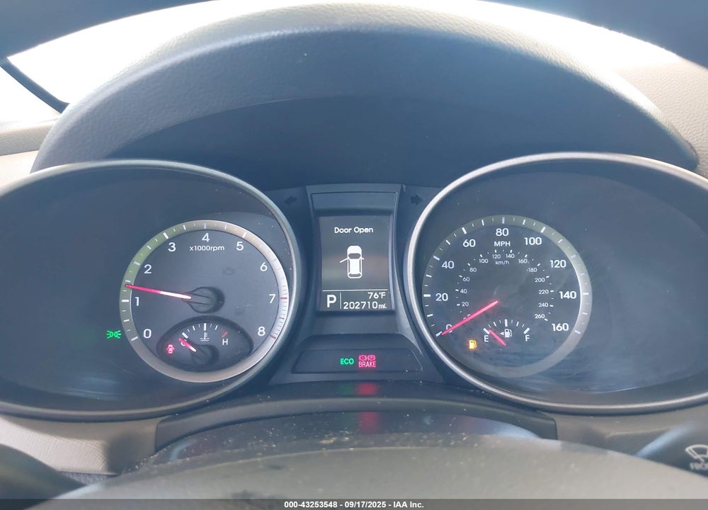 2015 HYUNDAI SANTA FE VIN: 5XYZT3LB9FG266021