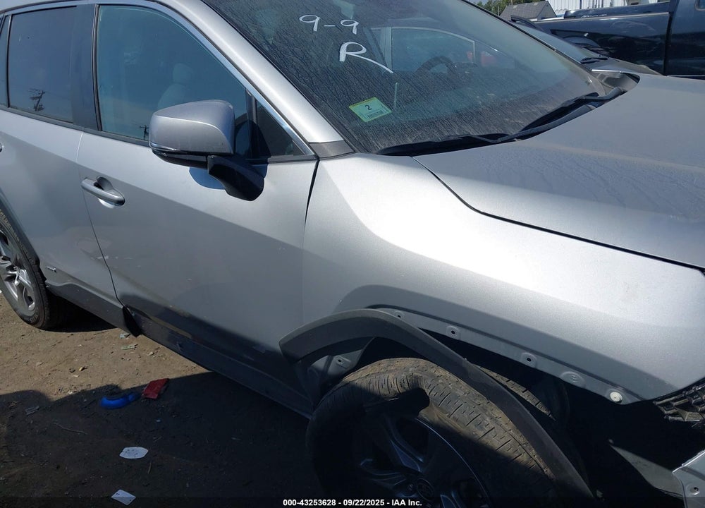 2024 TOYOTA RAV4 HYBRID VIN: 2T3RWRFV1RW211553