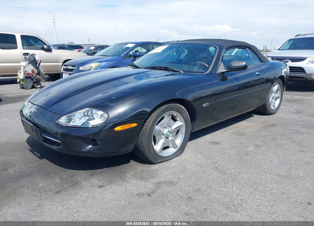 1998 JAGUAR XK8 VIN: SAJGX2246WC019084