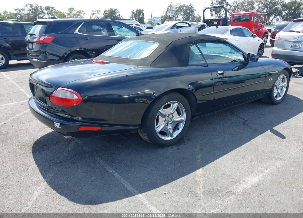 1998 JAGUAR XK8 VIN: SAJGX2246WC019084
