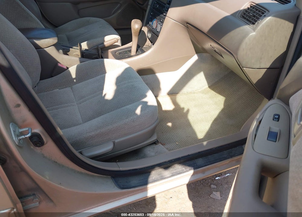 2000 TOYOTA CAMRY LE V6 VIN: 4T1BF22K9YU105377
