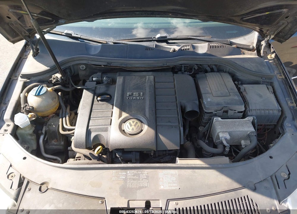 2008 VOLKSWAGEN PASSAT TURBO VIN: WVWXK73C38E049974