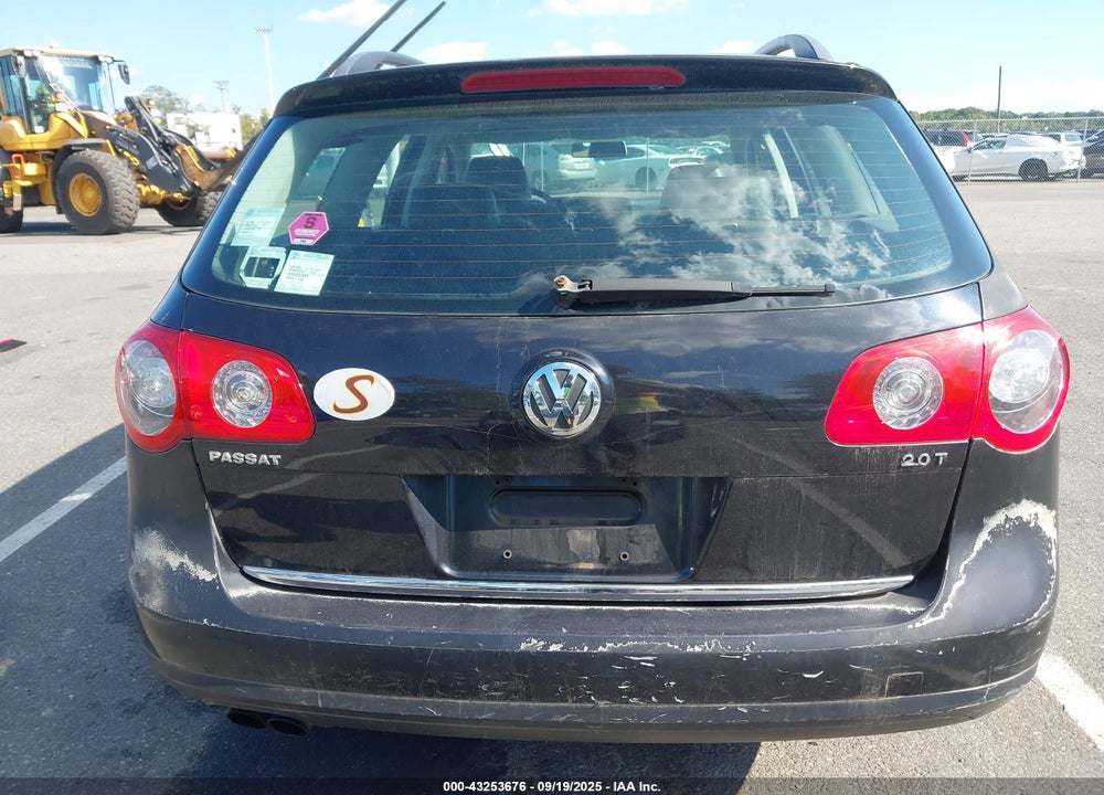 2008 VOLKSWAGEN PASSAT TURBO VIN: WVWXK73C38E049974