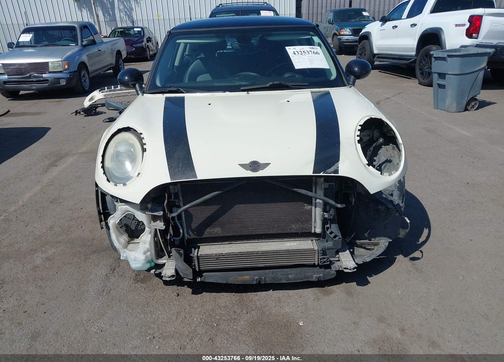 2015 MINI HARDTOP COOPER VIN: WMWXM5C52FT939095