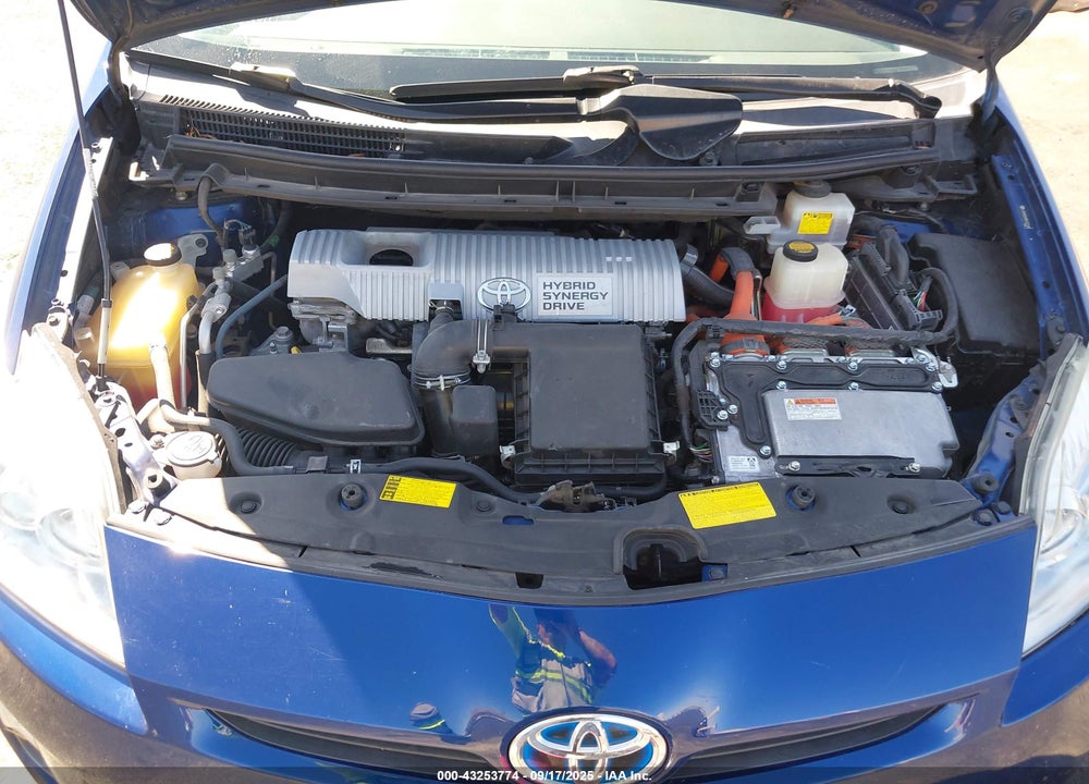 2011 TOYOTA PRIUS FIVE VIN: JTDKN3DUXB5337144