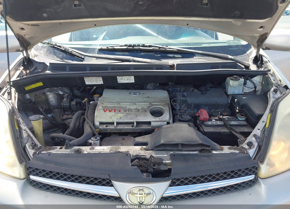 2005 TOYOTA SIENNA XLE VIN: 5TDZA22CX5S258800