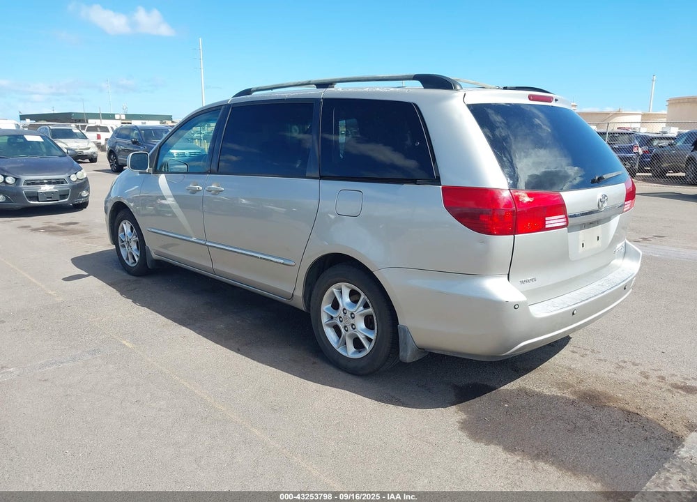 2005 TOYOTA SIENNA XLE VIN: 5TDZA22CX5S258800