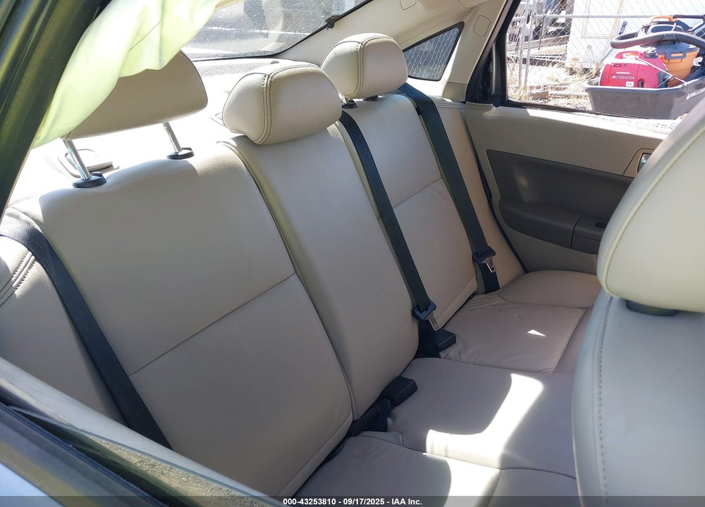 2010 FORD FOCUS SES VIN: 1FAHP3GN4AW276106
