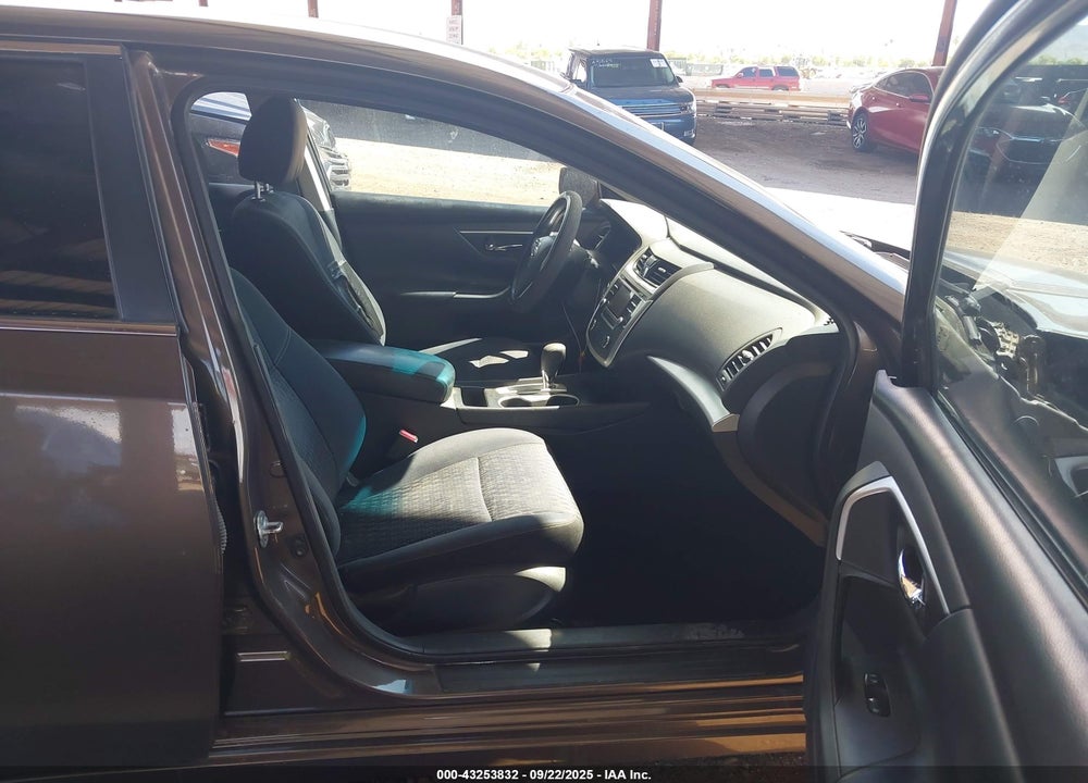 2016 NISSAN ALTIMA VIN: 1N4AL3AP5GC225621