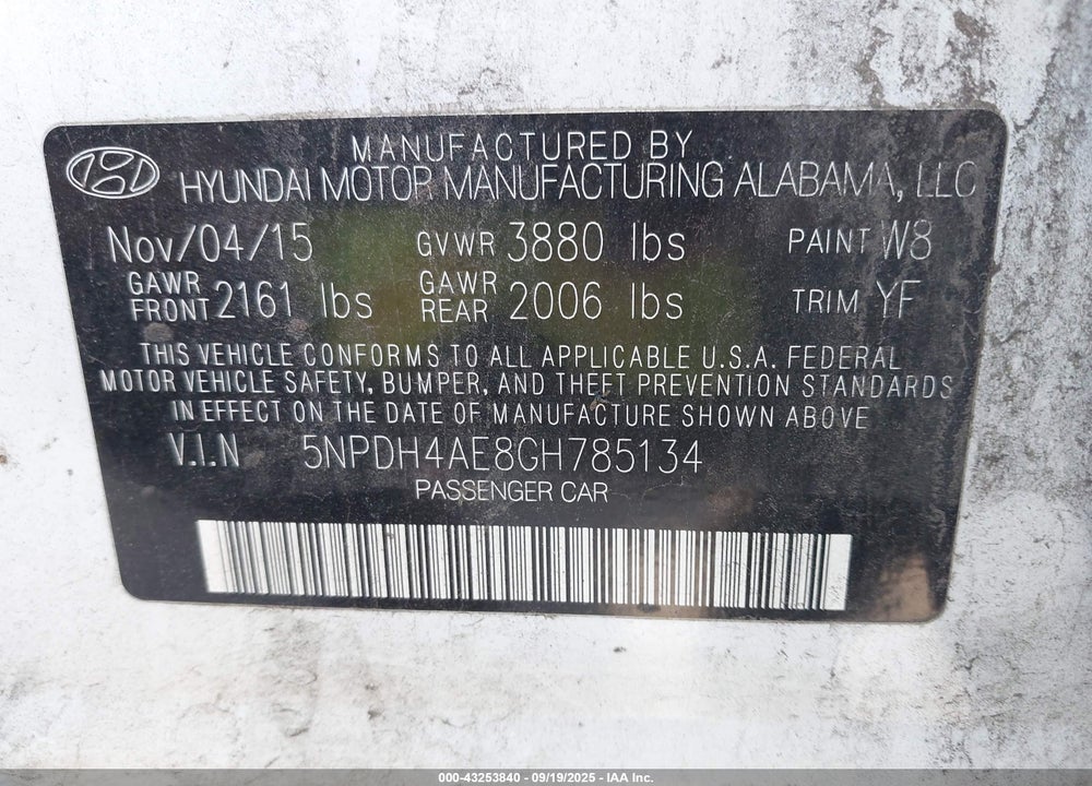 2016 HYUNDAI ELANTRA VIN: 5NPDH4AE8GH785134