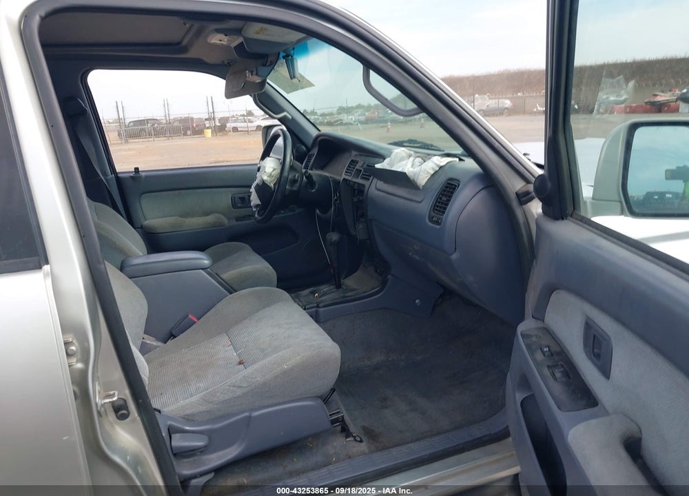 1999 TOYOTA 4RUNNER SR5 V6 VIN: JT3GN86R6X0106052