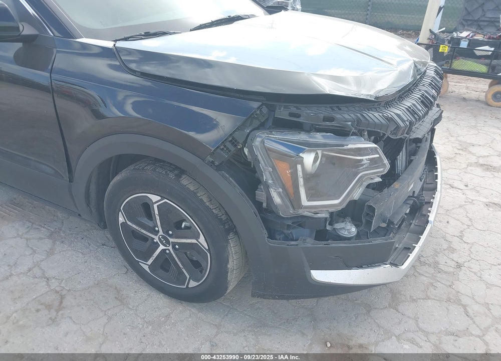 2023 KIA NIRO EX VIN: KNDCR3LE8P5116166