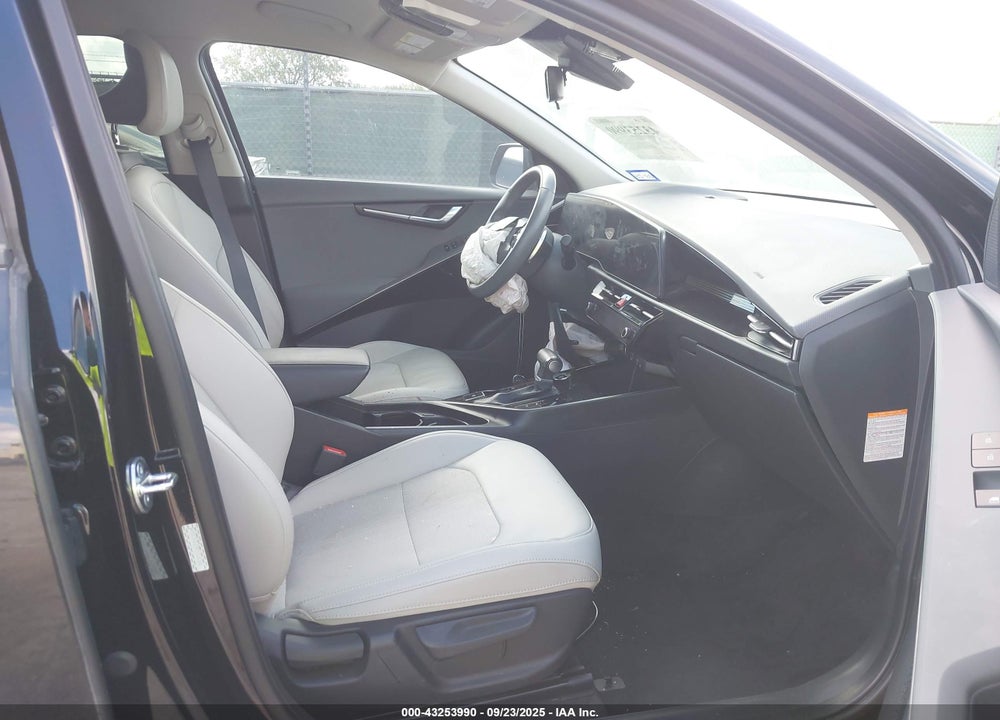 2023 KIA NIRO EX VIN: KNDCR3LE8P5116166