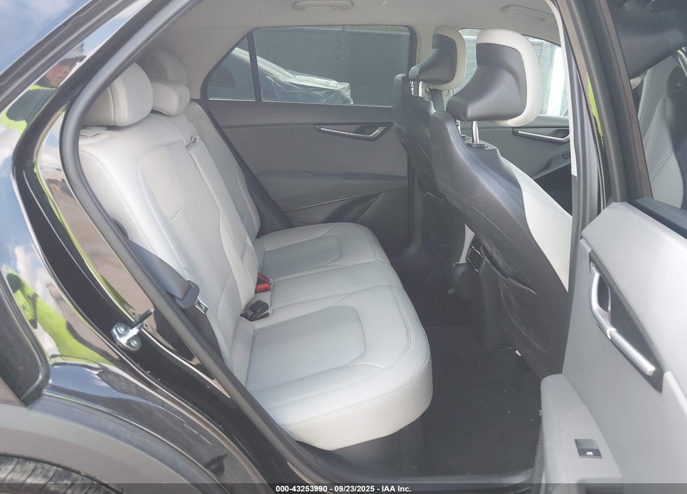 2023 KIA NIRO EX VIN: KNDCR3LE8P5116166