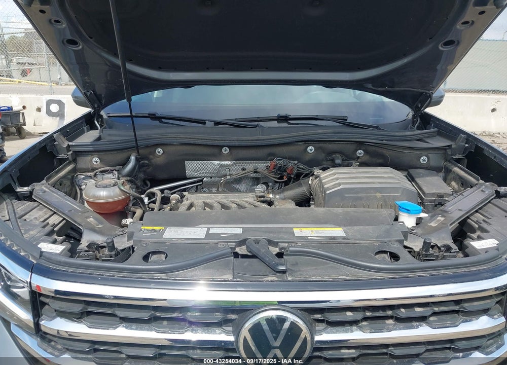 2021 VOLKSWAGEN ATLAS VIN: 1V2CR2CA4MC538710