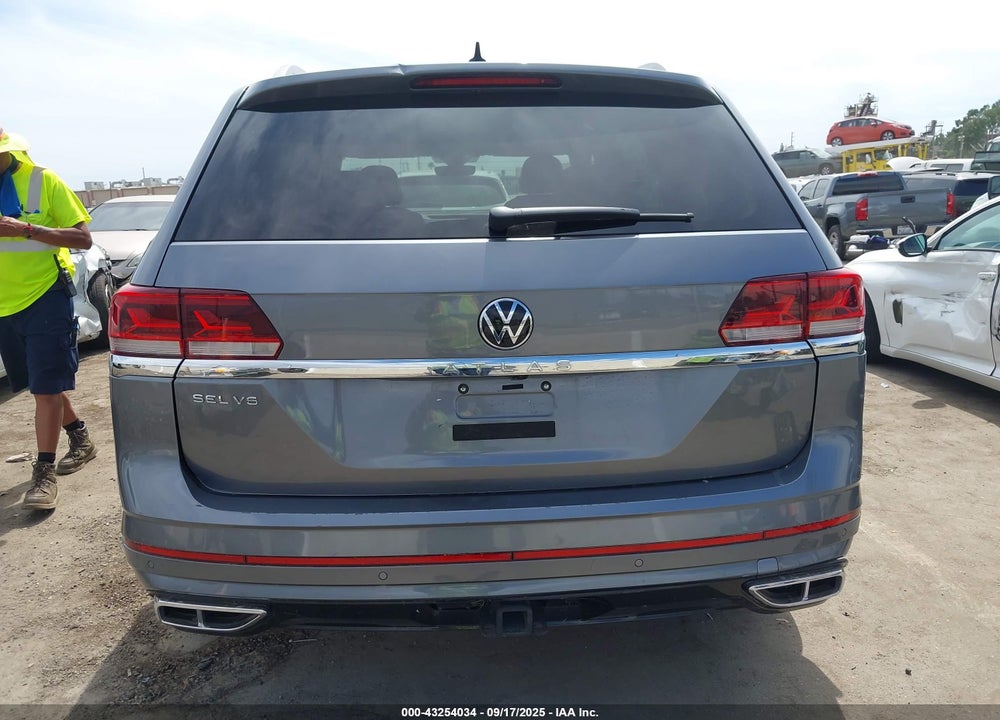 2021 VOLKSWAGEN ATLAS VIN: 1V2CR2CA4MC538710