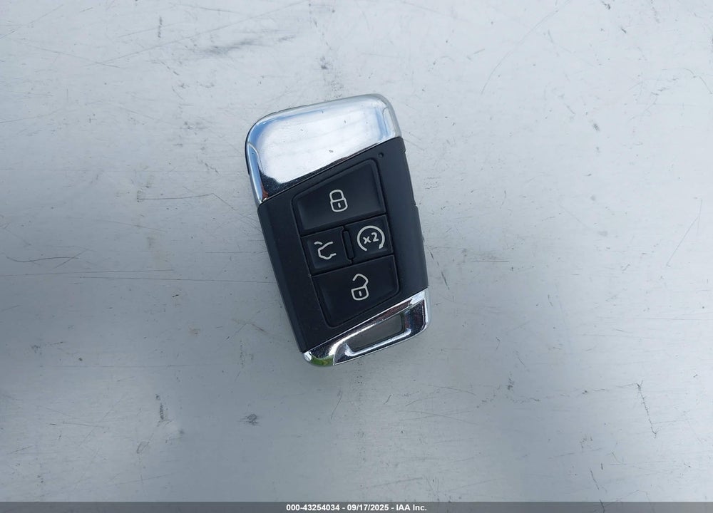 2021 VOLKSWAGEN ATLAS VIN: 1V2CR2CA4MC538710