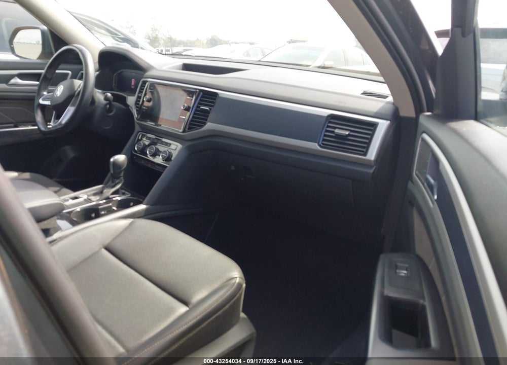 2021 VOLKSWAGEN ATLAS VIN: 1V2CR2CA4MC538710