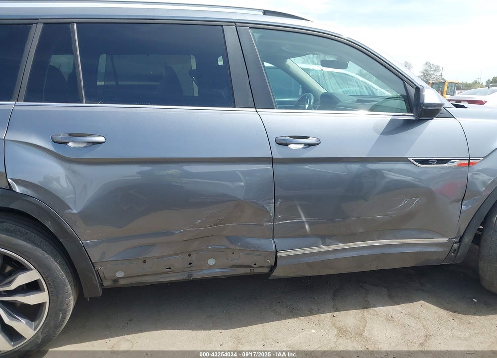 2021 VOLKSWAGEN ATLAS VIN: 1V2CR2CA4MC538710