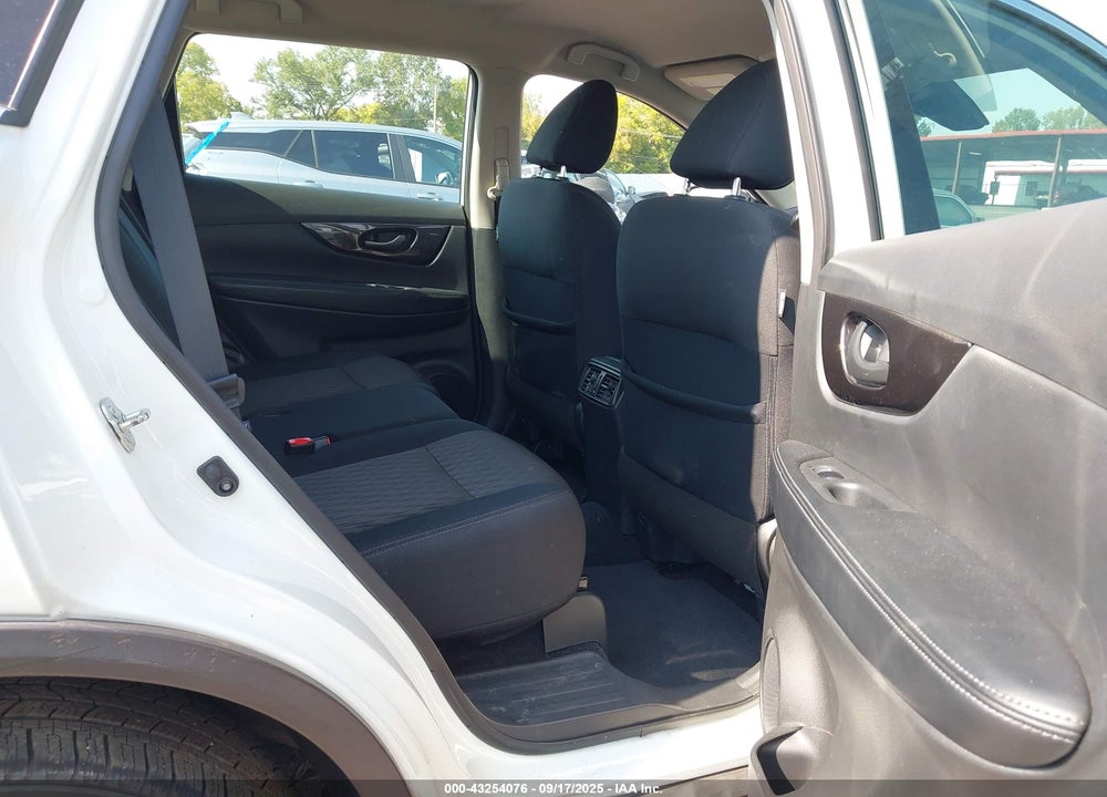 2019 NISSAN ROGUE VIN: 5N1AT2MTXKC831157