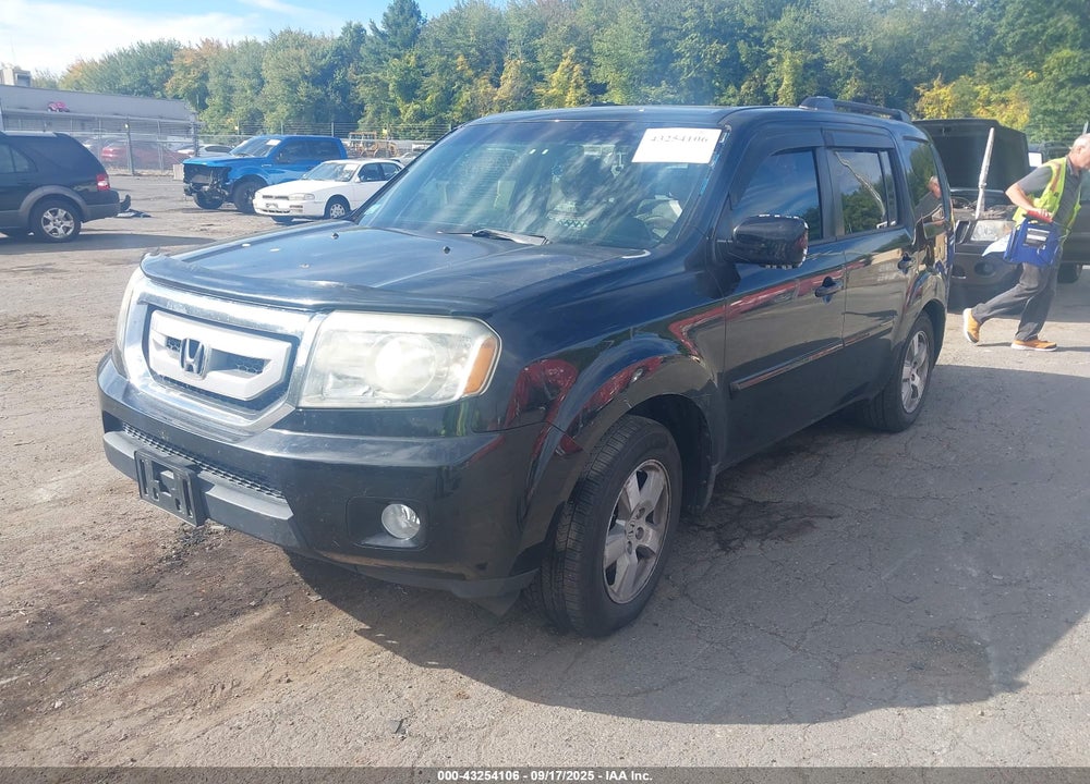 2010 HONDA PILOT EX-L VIN: 5FNYF4H51AB037960
