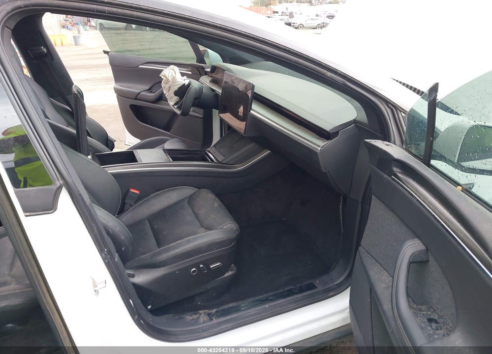 2022 TESLA MODEL X VIN: 7SAXCBE61NF344883