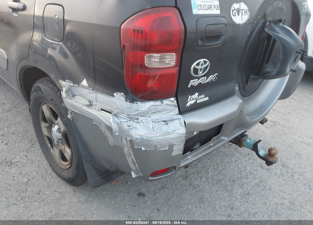 2005 TOYOTA RAV4 VIN: JTEHD20V256037792