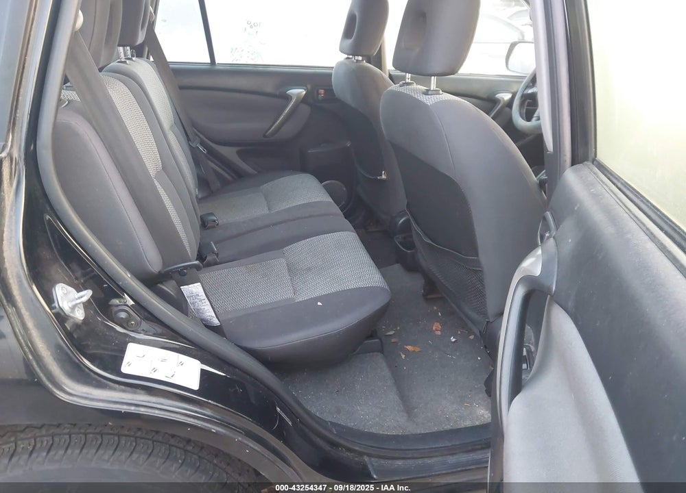 2005 TOYOTA RAV4 VIN: JTEHD20V256037792