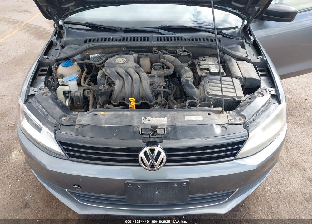 2014 VOLKSWAGEN JETTA VIN: 3VW2K7AJ9EM221424