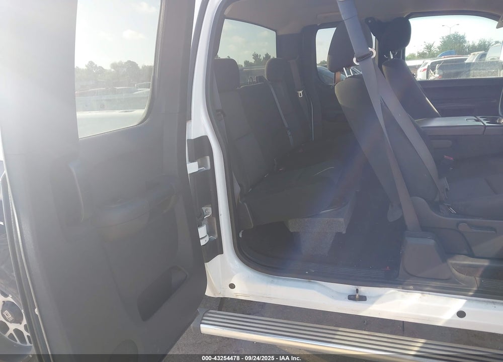 2011 CHEVROLET SILVERADO 1500 VIN: 1GCRKSE35BZ116891