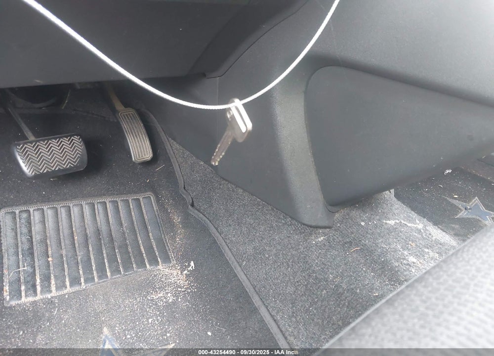 2008 SCION XB VIN: JTLKE50E481044306