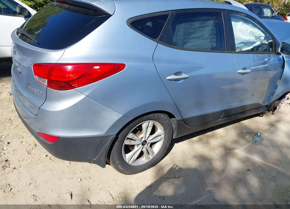 2011 HYUNDAI TUCSON VIN: KM8JU3AC6BU187514