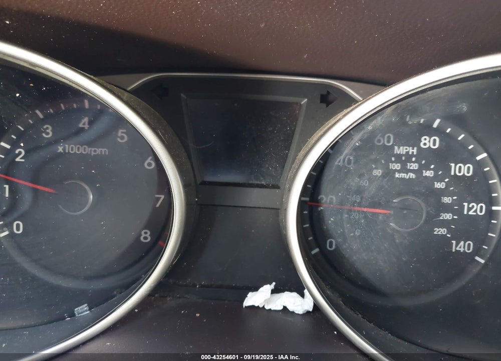 2011 HYUNDAI TUCSON VIN: KM8JU3AC6BU187514