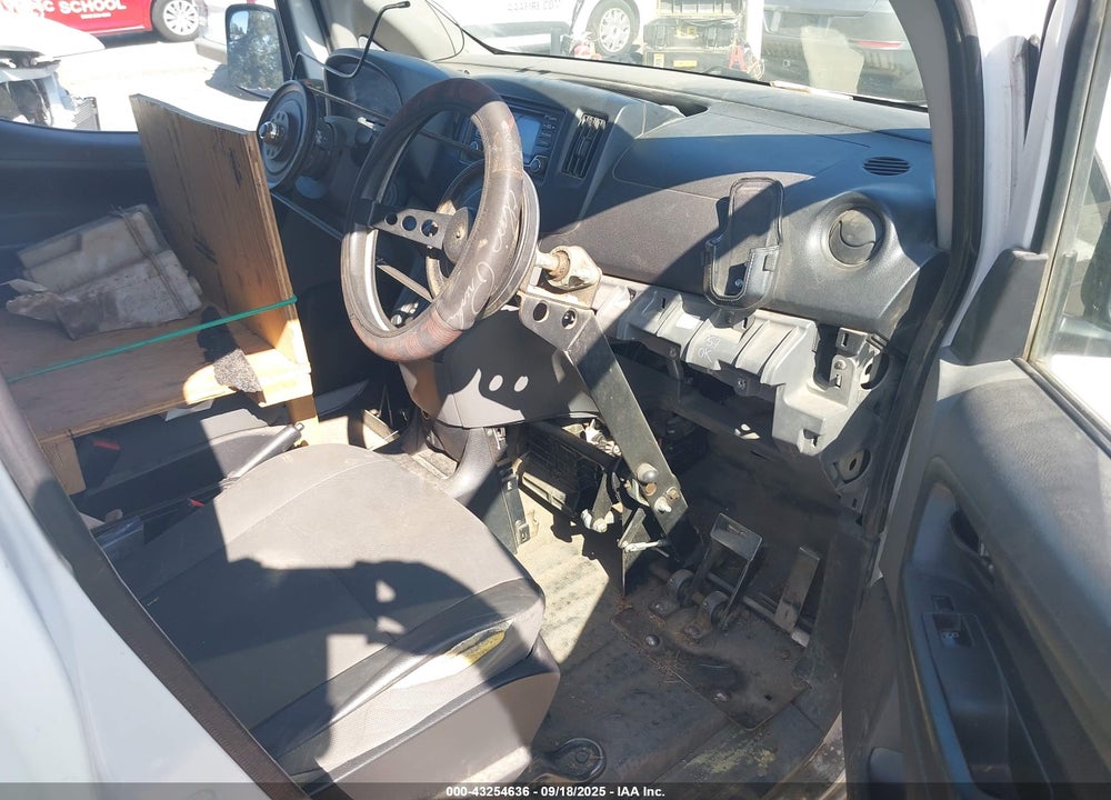 2018 NISSAN NV200 S VIN: 3N6CM0KN8JK700110