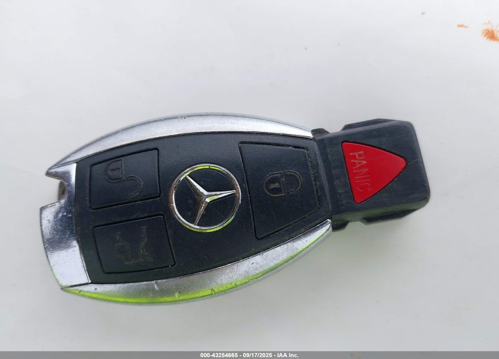 2012 MERCEDES-BENZ C CLASS VIN: WDDGF8BB0CR206869
