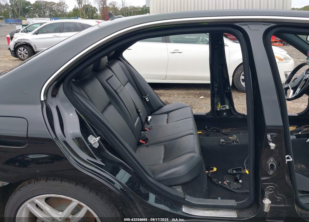 2012 MERCEDES-BENZ C CLASS VIN: WDDGF8BB0CR206869