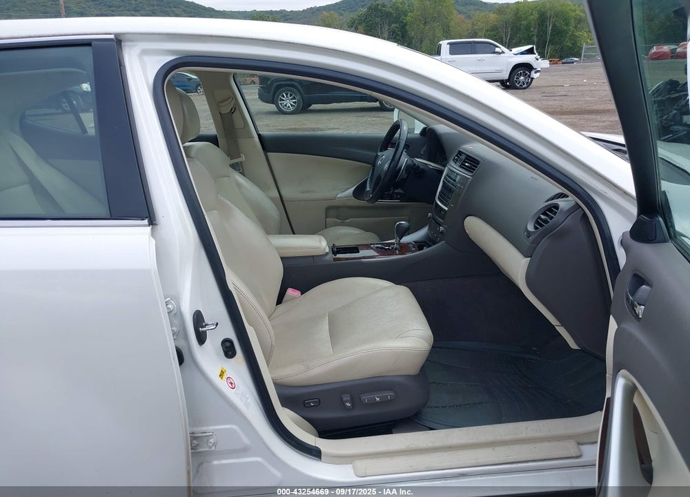 2010 LEXUS IS 250 VIN: JTHCF5C25A5036954