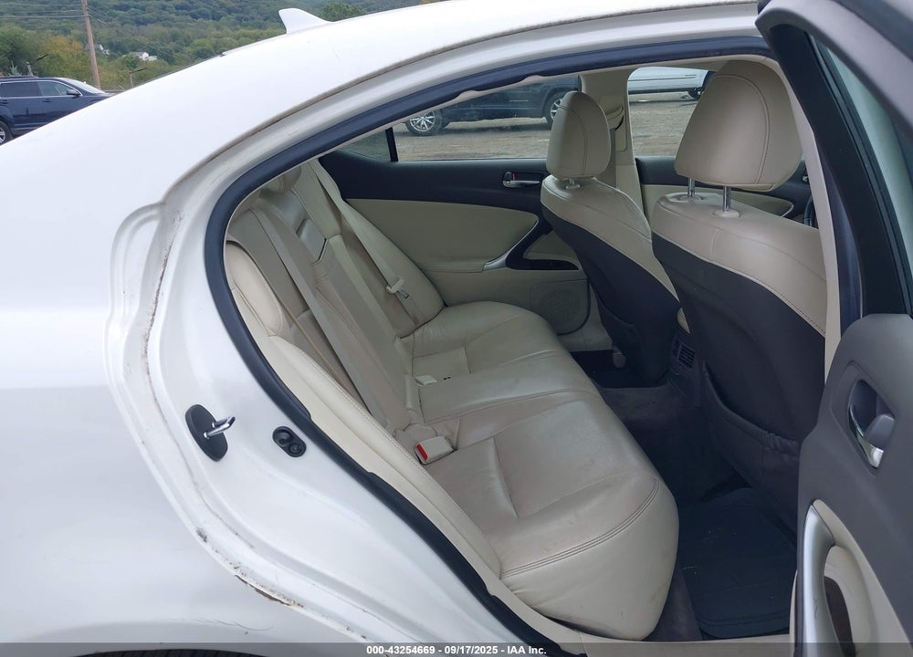 2010 LEXUS IS 250 VIN: JTHCF5C25A5036954
