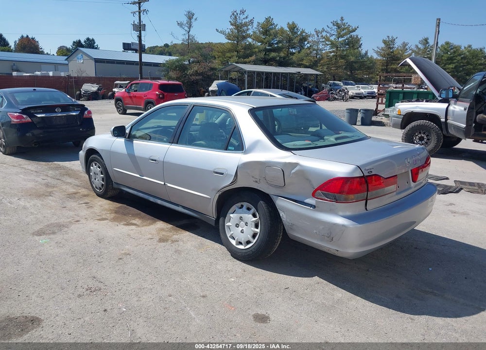 2001 HONDA ACCORD 2.3 LX VIN: 1HGCG66561A009295
