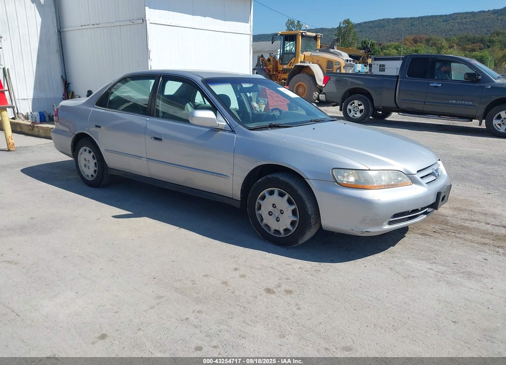 2001 HONDA ACCORD 2.3 LX VIN: 1HGCG66561A009295