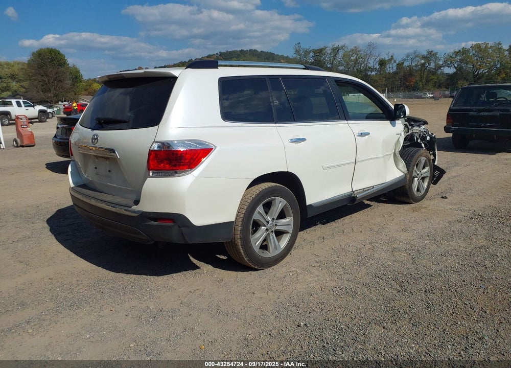 2013 TOYOTA HIGHLANDER VIN: 5TDYK3EH9DS092564