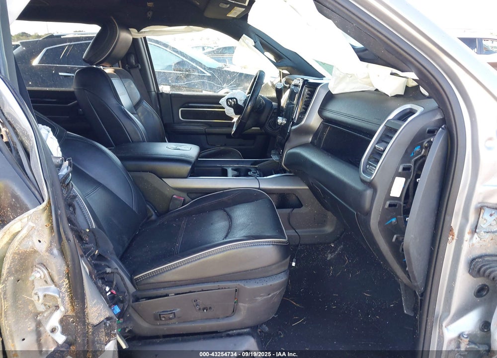 2020 RAM 2500 LAIE  4X4 6'4 BOX VIN: 3C6UR5FL4LG229231