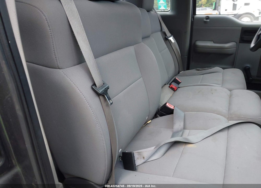 2004 FORD F-150 STX/XL/XLT VIN: 1FTRF12W44NC73643