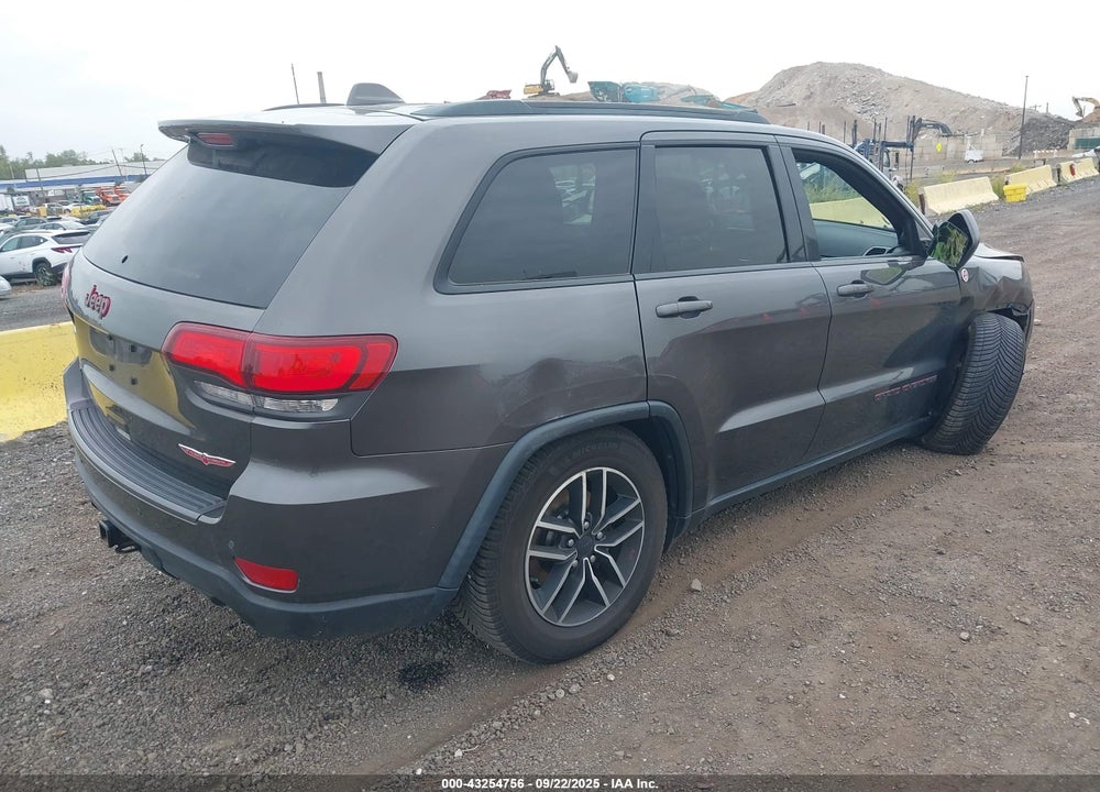 2020 JEEP GRAND CHEROKEE VIN: 1C4RJFLG0LC135630