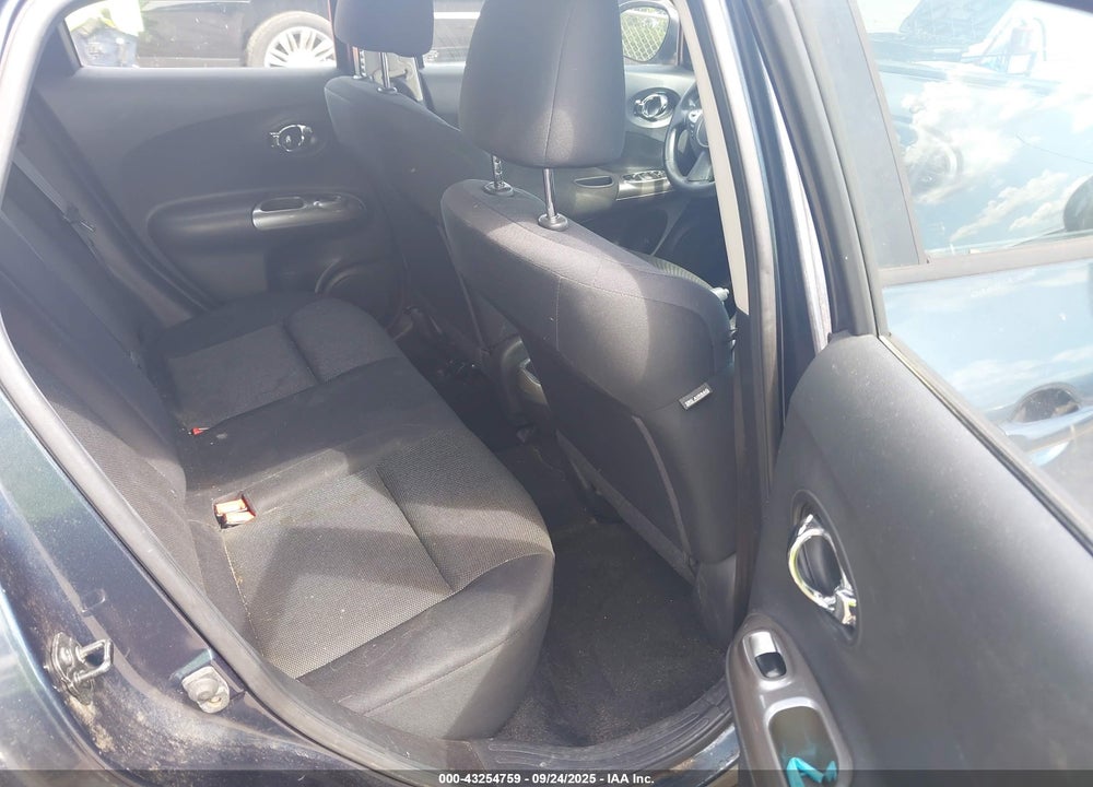 2013 NISSAN JUKE VIN: JN8AF5MR1DT211192