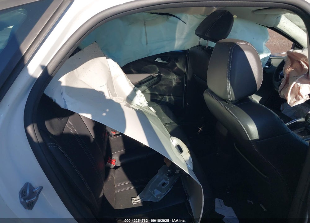 2014 FORD FOCUS VIN: 1FADP3J2XEL121192